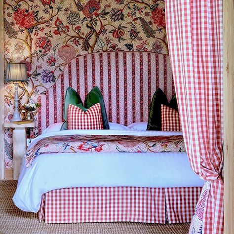 Pierre Frey | PROJECT GALLERY Maximalist Bedroom, Bohemian Bedroom Decor, Inspirational Wallpapers, Pierre Frey, Dream Bedroom, Little House, Luxury Apartments, New Room, Interior Spaces