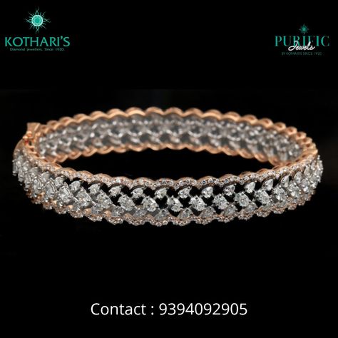 Diomand Bangles Design, Diamond Kada Bangles, Diamond Bangles Designer Latest, Solitaire Bangles, Big Bangles, Classy Engagement Ring, Diamond Necklace Indian, Bangle Diamond, Ladies Bangles