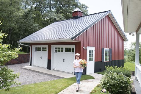 Shop Building Ideas, Morton Building Homes, Metal Garage Buildings, Metal Shop Building, Pole Barn Garage, Equestrian Building, Metal Building Kits, Steel Building Homes, Morton Building