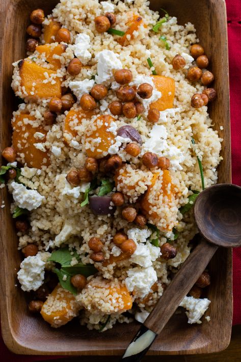 Delicious couscous salad made with roasted butternut, crispy chickpeas and creamy feta Butternut Feta Salad, Butternut And Feta Salad, Roasted Couscous, Apricot Couscous, Kersfees Idees, College Diet, Student Food, Pearl Couscous Salad, Weekly Recipes