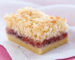 Jam Slice Recipe, Louise Slice, Jam Slice, Jam Raspberry, Recipes Biscuits, Coconut Jam, Coconut Slice, Lunchbox Treats, Tray Bake Recipes