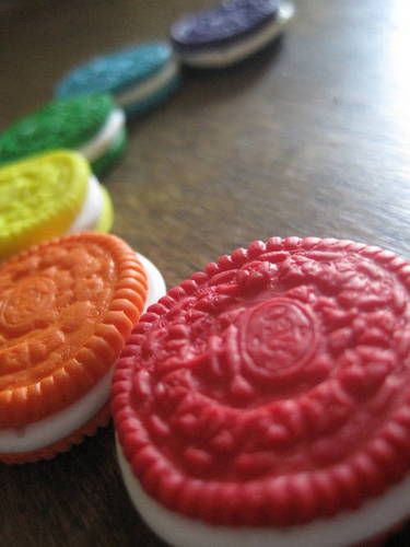 Oreo's Mini Stuff, Rainbow Food, Oreo Dessert, Candy Girl, Pottery Ceramics, Crazy Colour, Baking Ideas, Stamp Art, Rubber Stamping