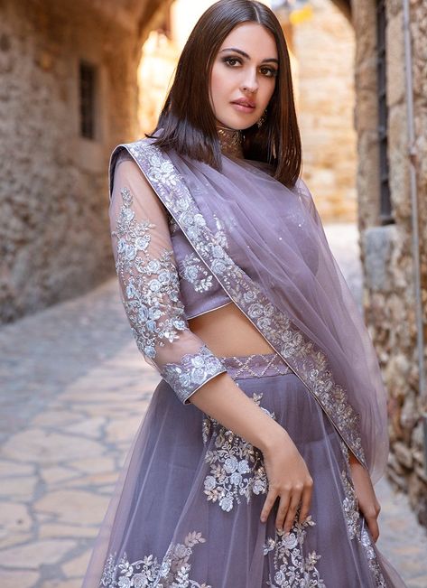 Dusty Purple and Silver Embroidered Lehenga Lehenga Hairstyles, Purple Lehenga, Lehnga Dress, Wedding Blouse Designs, Net Lehenga, Indian Bridal Outfits, Dusty Purple, Indian Wedding Outfits, Indian Designer Outfits