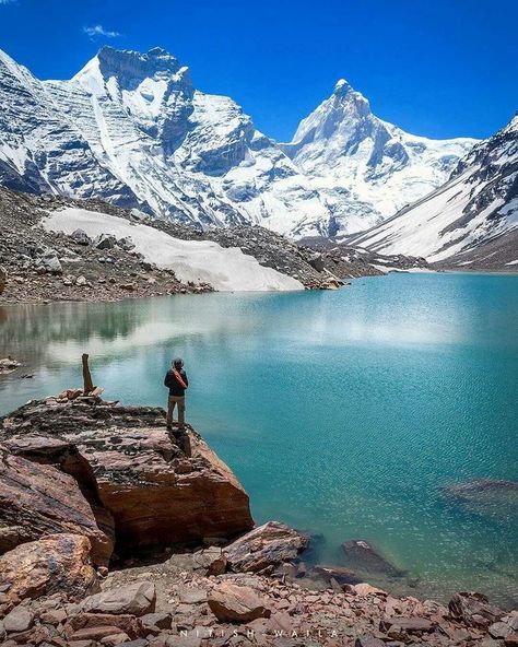 Kedartal lake - Indian Himalayas - India Indian Landscape Photography, Indian Landscape, Himalayas India, Isle Royale National Park, Landscape Photography Nature, Pacific Crest Trail, Landscaping Tips, Nature Landscape, Incredible India