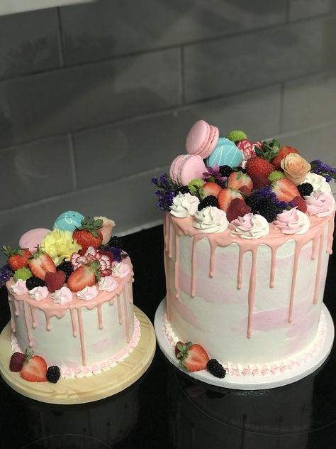 Its A Girl Cake, Cake With Real Flowers, Idea Cake, Its A Girl, Berry Cake, Drip Cake, Double Barrel, Birthday Idea, Family Birthday