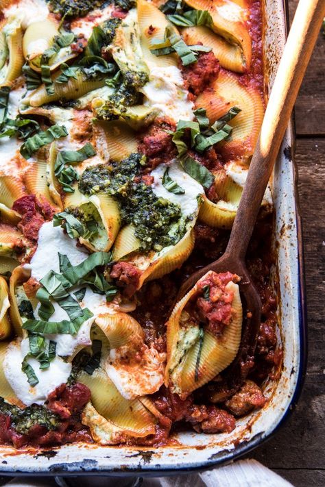 Pesto Cheese Stuffed Shells. - Half Baked Harvest Recipe Ricotta, Shells Stuffed, Spaghetti Vongole, Pesto Cheese, Cheese Stuffed Shells, Shells Recipe, Pasta Fatta In Casa, Stuffed Shells Recipe, Perfect Dinner