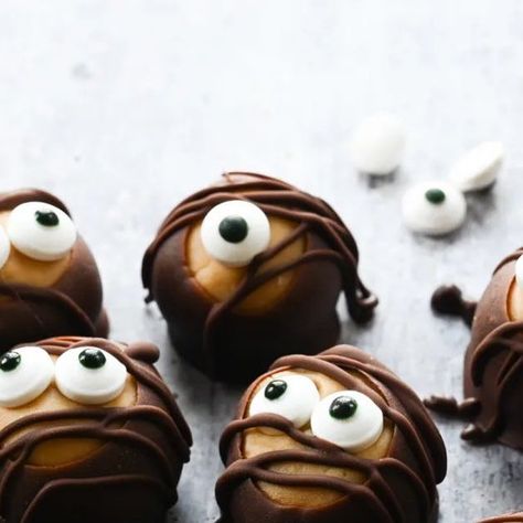 Jennifer Segal on Instagram: "Peanut butter-chocolate fans, unite! Reece’s has nothing on these spooky little Halloween buckeyes. 👻 They’re easy to make, even for those who are artistically-challenged. Recipe link in bio 👉 @onceuponachef • #buckeyes #chocolate #peanutbutter #halloweenbuckeyes #chocolatepeanutbutter #spookytreat #halloween2023 #homemadecandy #halloweencandy #halloweentreat #testedandperfected" Halloween Buckeyes, Chocolate Peanutbutter, Chocolate Fan, Spooky Treats, Butter Chocolate, Homemade Candies, Halloween Candy, Chocolate Peanut Butter, Halloween Treats