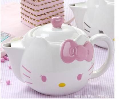 #HelloKitty Tetera Tea Pot Hello Kitty Kitchen, Hello Kitty Merchandise, Hello Kitty House, Charmmy Kitty, Kitty Items, Tea Kettles, Hello Kit, Cute Kitchen, Hello Kitty Pictures