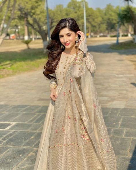 Faiza Saqlain on Instagram: “@mawrellous glistens in our ivory silk pishwas featuring meticulously embroidered floral bouquets on the bodice. Paired with exquisitely…” Marwa Hocane, Mawra Hocane, Welcome To Home, Anarkali Dress Pattern, Pakistani Fancy Dresses, Pakistani Dresses Casual, Beautiful Pakistani Dresses, Best Dress, Bridal Dress Fashion