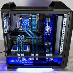 Here are some of the most incredible PCs ever made Gaming Setup Ps4, Bedroom Gaming Setup, Gaming Setup Bedroom, Gaming Computer Setup, Best Gaming Setup, Pc Builds, Bubble Games, Gaming Pc Build, Gamer Setup