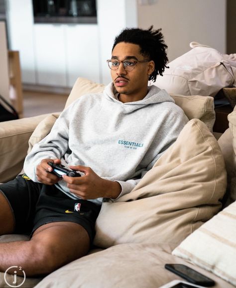 Jordan Poole Dreads, Ja Morant Style, Cute Tomboy Outfits, Kelly Oubre Jr, Kelly Oubre, Jordan Poole, Splash Brothers, Bola Basket, Best Natural Makeup