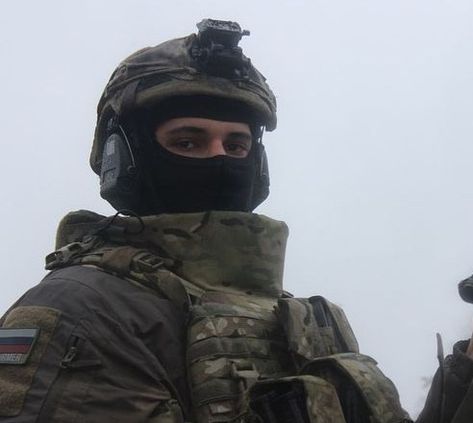 Lelaki Comel, Mask Guy, Military Aesthetic, Hot Army Men, Výtvarné Reference, Russian Men, Special Force, Man Icon, Red Zone