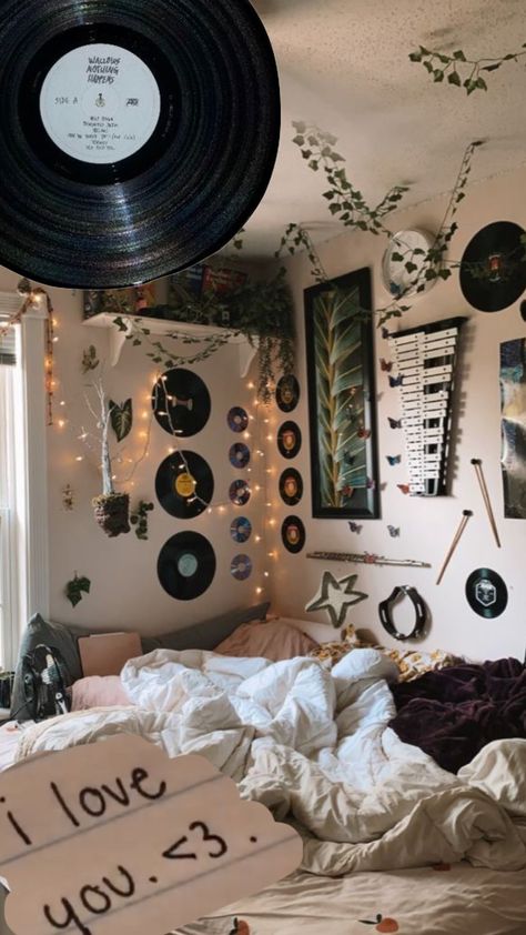 Cozy Music Aesthetic, 90s Retro Bedroom, Vintage Room Aesthetic Retro, Record Player Aesthetic Bedroom, Music Aesthetic Room, Retro Aesthetic Bedroom, Retro Bedroom Aesthetic, Music Bedroom Aesthetic, Shuffles Room