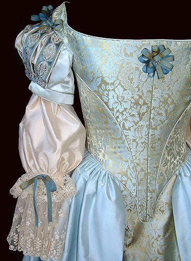 1660's gown Slashed Sleeves, Historical Gowns, 17th Century Fashion, Wedding Corset, Century Dress, Century Clothing, Medieval Dress, Vintage Gowns, Historical Dresses