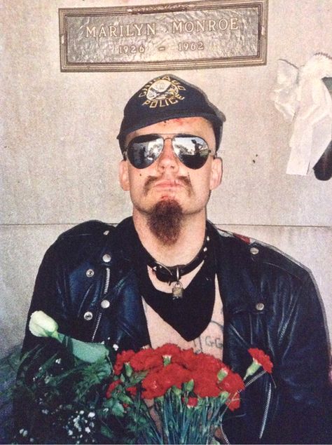 GG  Allin & Marilyn Monroe Gg Allin, Sweat Lodge, Punk Fashion Diy, Punk Rocks, Punks Not Dead, Girl Punk, The Outlaw, Drag King, Underground Music