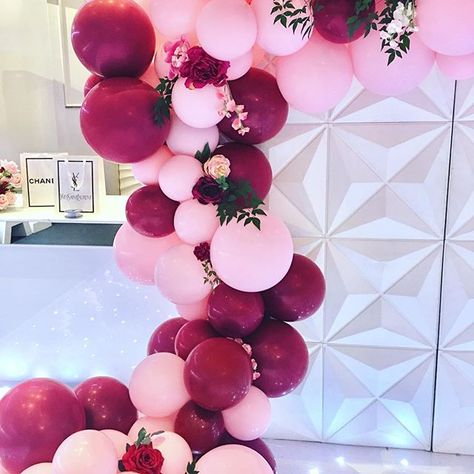 Beautiful balloons for a beautiful birthday girl!! Can't wait to show you more of Lauren's gorgeous 21st set up!! 🥀 🌸 🌺 #birthdaygirl #21stbirthday #21st #birthdayballoons #beautifulballoons #sydneyevents #pinkballoons #burgundy #maroon #plum 24th Birthday Ideas, Burgundy Baby Shower, Baptism Decorations Girl, 21st Ideas, Beautiful Balloons, 21st Party, Rosé Birthday, Birthday Collection, 24th Birthday