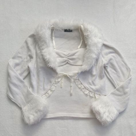 tay 🎀 on Instagram: "presold ♡ Knit Fur Trim Winter Coquette Cami & Bolero Set ♡ Best fits XS/S 🌷 All prices are in USD and include free US shipping. international shipping starts at $9, dm me for an exact quote. A breathtaking white coquette/snow princess set! A foldover knit cami with a ruched line in the middle and a longsleeve cardigan/bolero with fluffy faux fur trim around the neck and sleeves. Ties in the front, lace trim hem at the bottom." Winter Coquette, White Coquette, Fluffy Cardigan, Delicate Lingerie, Winter Princess, Snow Princess, Bolero Cardigan, Thrifted Outfits, Really Cute Outfits