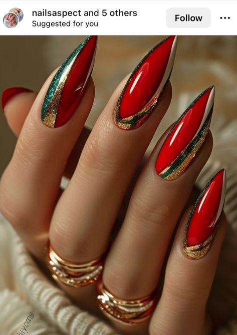 Dark Nail Designs, Dark Nail, Sassy Nails, Fancy Nails Designs, Beauty Nails Design, Gold Nail, Stiletto Nails Designs, Dope Nail Designs, Pretty Nail Art Designs