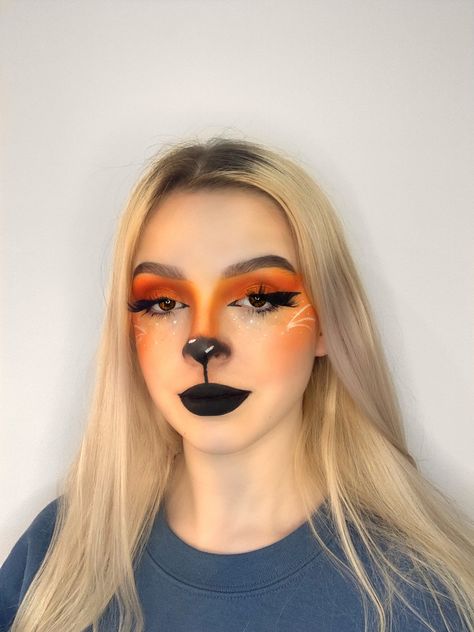 Fox Inspired Makeup Look, Fox Animal Makeup, Fox Face Makeup Halloween, Red Panda Makeup Halloween, Fox Halloween Makeup For Women, Cute Monkey Makeup, Fox Makeup Looks Halloween, Cute Fox Makeup Halloween, Fox Eye Makeup Halloween