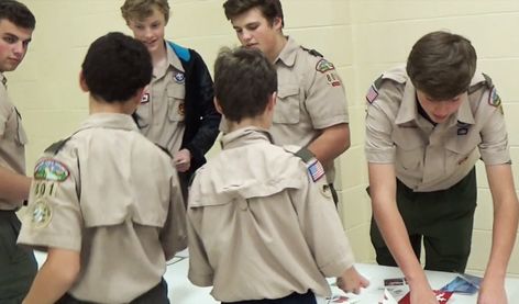 Boy Scout Games, Scout Games, Team Effort, Crafts For Boys, Boy Scout, Black Books, View Video, Leadership Skills, Boy Scouts