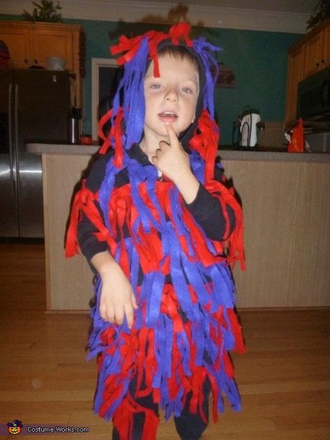 Car Wash Costume, Homemade Costumes For Kids, Car Costume, Halloween Costumes 2016, Wash Car, Homemade Costume, Costume Works, Halloween Costume Contest, Treat Ideas