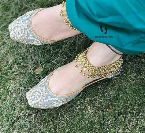 Jhanjran Punjabi, Jhanjar Punjabi, Punjabi Jutti Design, Jutis Punjabi, Jutti Design, Khussa Designs, Punjabi Juti, Pakistani Khussa, Pakistani Shoes