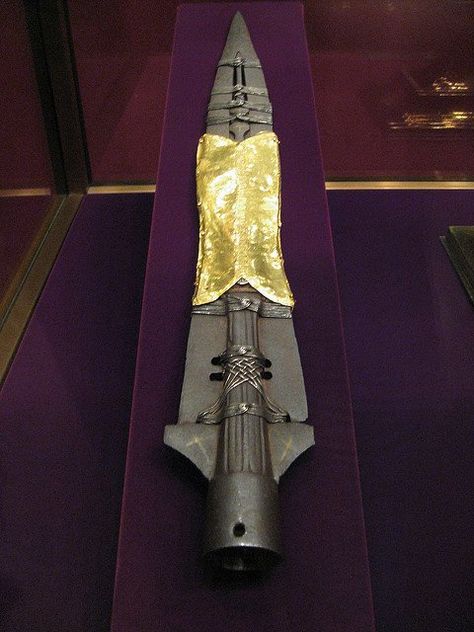 Frederick Barbarossa, Spear Of Destiny, Holy Lance, Vienna Museum, The Centurions, Holy Roman Empire, Bible History, Ufo Sighting, Ancient Artifacts