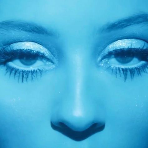 Alexa Demie, Foto Art, Angel Eyes, Feeling Blue, Blue Aesthetic, Pastel Blue, Makeup Inspo, Dark Aesthetic, Rihanna