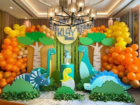 The Party Project Manila on Instagram: ""Good things are going to happen. Keep fighting for what you want, don't worry, and have faith that it will all work out." Sharing last Saturday's setup Dino Themed Intimate Birthday for KLAY BRYANT #LAPETITESOIREEBYTPPM The Party Project Manila Experts agree. Birthdays and other milestones allow children to feel connected to their community, they say. At a time when communities aren’t able to physically come together, it’s especially important to remin Dino Theme Birthday Party Decor, Dinosaur Themed Birthday Party Backdrop, Dinosaur Theme Decorations, Dino Birthday Party Decoration, Dino Backdrop, Dinosaur Birthday Decor, Teddy Bear Birthday Theme, Intimate Birthday, Dinasour Birthday