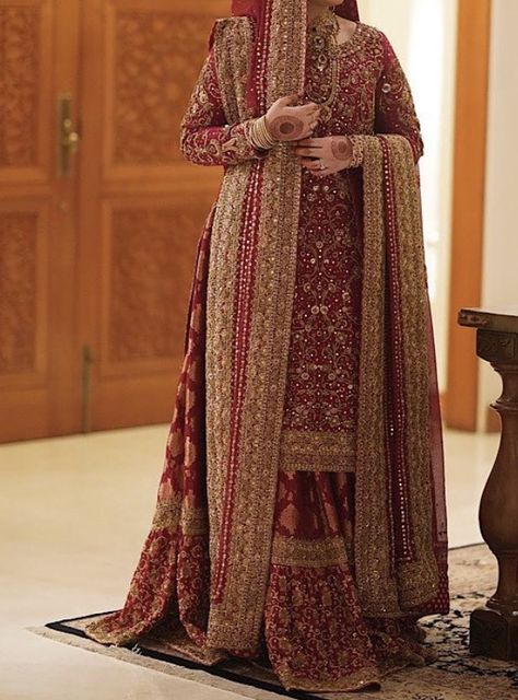 Pakistani Bridal Couture, Red Bridal Dress, Latest Bridal Lehenga, Asian Bridal Dresses, Latest Bridal Dresses, Bridal Dresses Pakistan, Pakistani Wedding Outfits, Outfit Wedding, Pakistani Fancy Dresses