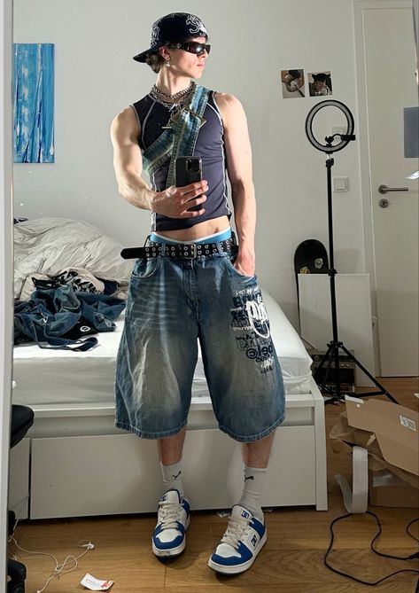 Greg Araki Aesthetic, Long Jorts Outfits Men, Men’s Baggy Outfit, Wifebeater Outfit Aesthetic Men, Marlon Noah Outfits, Summer Y2k Outfits Men, Y2k Fashion 90s, Baggy Fits Men, 90s Streetwear Men