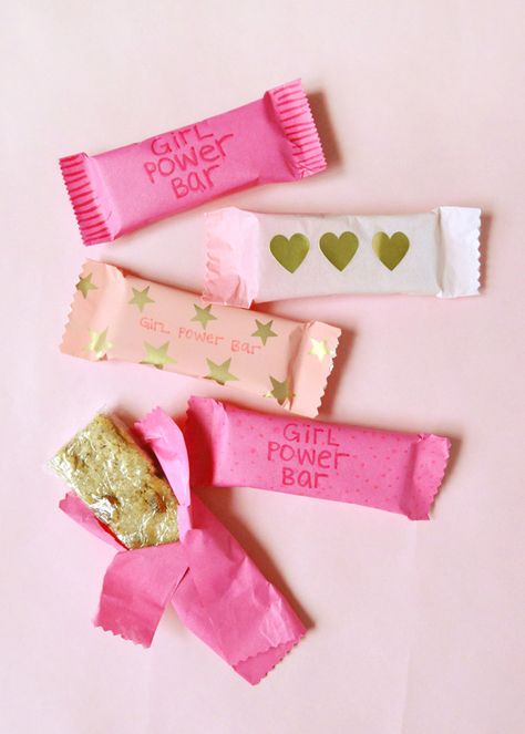 Girl Power Bars Recipe Power Bar, Handmade Charlotte, Power Bars, Box Packaging Design, Energy Bars, Milkshakes, Creative Packaging, Girl Cakes, Homemade Beauty Products