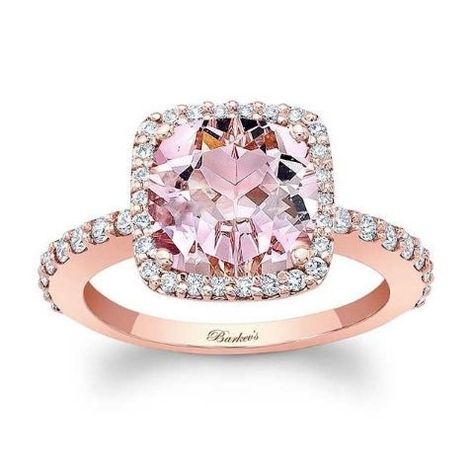 Anello con morganite, Barkev's. Morganite Engagement Ring Halo, Cushion Cut Wedding Rings, Fine Engagement Rings, Cushion Cut Engagement Ring, Wedding Rings Halo, Princess Cut Engagement Rings, Morganite Engagement, Morganite Engagement Ring, Wedding Rings Vintage