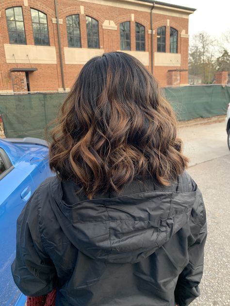 Balayage For Brown Hair Short, Carmel Brown Balayage Hair On Black Hair, Short Hair Black Balayage, Caramel Balayage On Short Hair, Short Hair Balayage Brunette Caramel, Short Caramel Balayage, Chocolate Brown Balayage Short Hair, Caramel Balayage On Dark Hair Short, Caramel Balayage Short