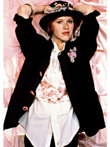 Pretty in Pink (1986): Aspiring fashion designer Andie changed the perception that redheads shouldn't wear pink.  - GoodHousekeeping.com Film Cult, 1980s Fashion Trends, 80s Fashion Trends, Moda Hippie, Jessica Day, 80s Costume, 80’s Fashion, Clara Oswald, Fashion 80s