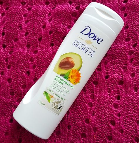 Dove Nourishing Secrets Avocado Invigorating Ritual Body Lotion Review Dove Body Lotion, Dove Body Cream, Dove Lotion, Dove Nourishing Secrets, Dove Cream, Dove Beauty, Kaftan Designs, Happy Stuff, Baby Trend