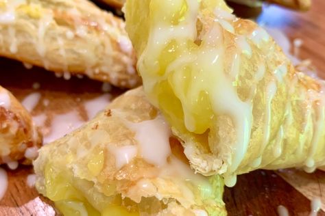 Uses For Lemon Pie Filling, Puff Pastry And Lemon Pie Filling, Puff Pastry Lemon Dessert, Lemon Pastry Recipes, Lemon Puff Pastry Desserts, Lemon Turnovers, Turnovers Recipes, Lemon Puff Pastry, Turn Overs