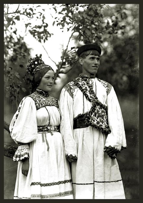 Romanian Folklore, Romanian Wedding, Romanian Blouse, Young Frankenstein, Russia Flag, Out Of Africa, Traditional Wedding Dresses, Folk Costume, Fashion Costume