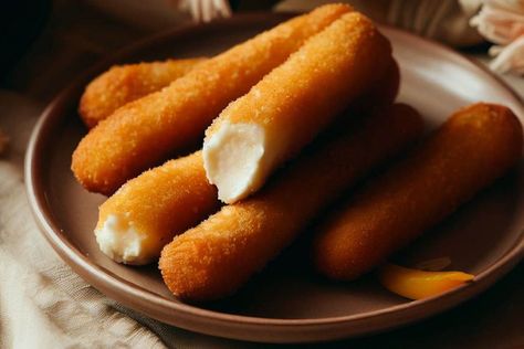 Motzerella Sticks, Air Fryer Microwave, New Air Fryer Recipes, Reheat Chicken, Mozzarella Cheese Sticks, Chicken Balls, Air Fryer Oven, Mozzarella Sticks, Cheese Sticks