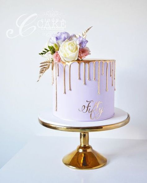 Drip Wedding Cakes Bolo Drip Cake, Birthday Cake For Women Elegant, Birthday Cake For Women, Drippy Cakes, Cake For Women, Patisserie Fine, Elegant Birthday Cakes, Birthday Cakes For Women, 50th Birthday Cake