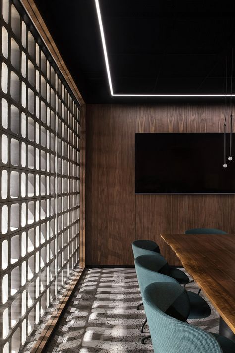 Fanuli Contract by Bradhly Le | Australian Interior Design Awards Hotel Conference Rooms, Conference Room Design, Meeting Room Design, Space Hotel, Corporate Interior Design, Australian Interior, Corporate Office Design, Australian Interior Design, Showroom Interior Design