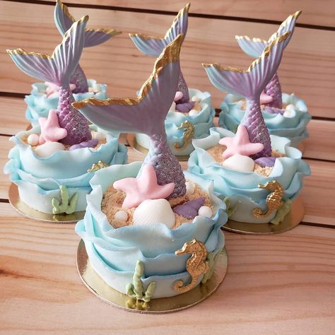 Mermaid Birthday Party Decorations, Mermaid Cakes, Sweets Cake, Mermaid Birthday Party, Mermaid Birthday, Mermaid Party, Fondant Cakes, Baby Cake, Kids Cake