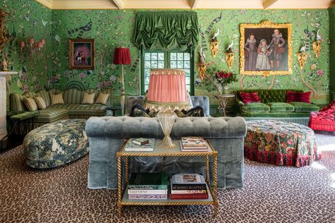 Colourful Homes, Maximalist Home, Tudor Style Homes, English Decor, Countryside House, Traditional English, English Country House, Eclectic Interior, Southern Style