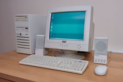 Fully working Elonex Windows 98 PC tower with matching 15" VGA CRT monitor. Includes Microsoft mous Messy Illustration, Crt Monitor, Pc Tower, Vintage Technology, Best Pc Games, Windows 95, Windows 98, Best Pc, Vintage Windows