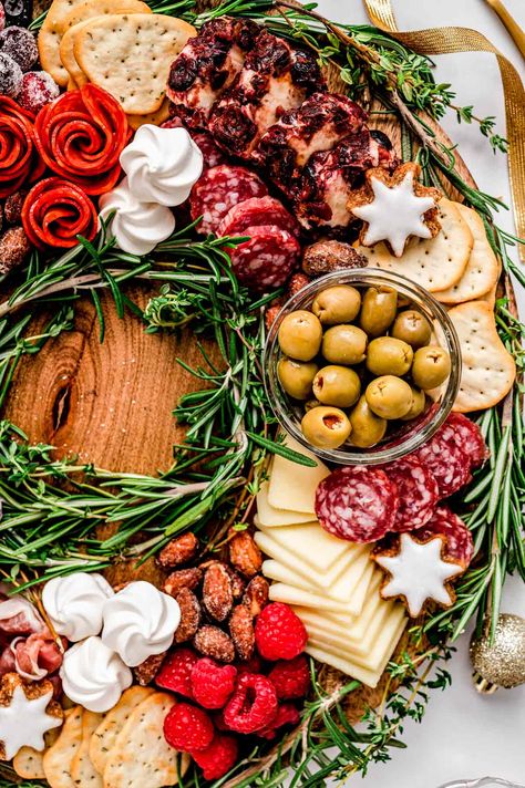 Christmas Wreath Charcuterie Board - Haute & Healthy Living Christmas Brie Charcuterie Board, Christmas Charcuterie Spread, Christmas Charcuterie Wreath Board, Large Charcuterie Board Christmas, Vegan Charcuterie Board Christmas, Seasonal Charcuterie Board, Hanukkah Charcuterie Board, Charcuterie Wreath Christmas, Christmas Wreath Charcuterie Board