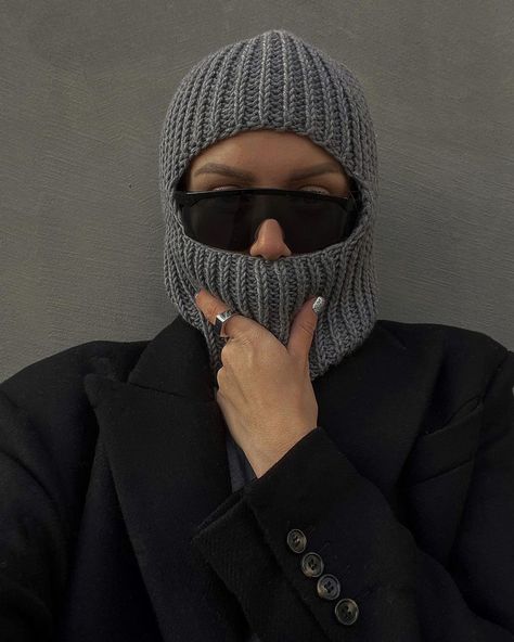 Balaclava Outfit, Layered Winter Outfits, Crochet Scarf For Beginners, Mobile Website, Winter Knit Hats, Knitted Hood, Winter Aesthetic, Ask Me Anything, Mode Inspo