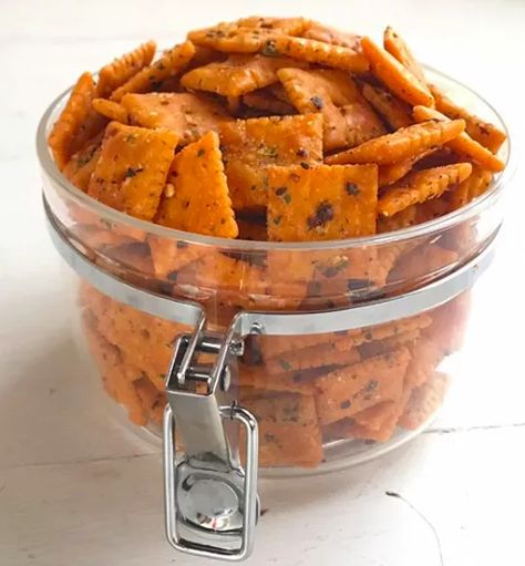 Buggie’s Fire Crackers – Naptime Kitchen Naptime Kitchen, Fire Crackers, Peppermint Fudge, Homemade Comfort Food, Vegan Chocolate Chip, Do It Again, Looks Yummy, Homemade Cookies, Seasoning Recipes