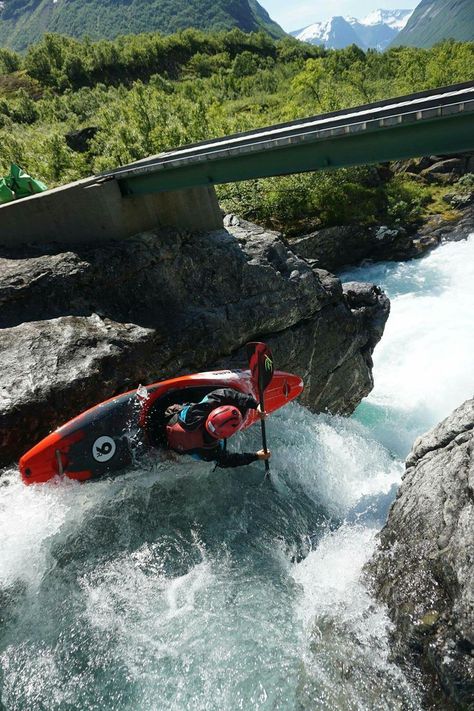 Extreme Kayaking, Kayaking Quotes, Kayaking Ideas, White Water Kayak, Kayaking Tips, Kayaking Gear, Kayak Camping, Kayak Paddle, Kayak Adventures