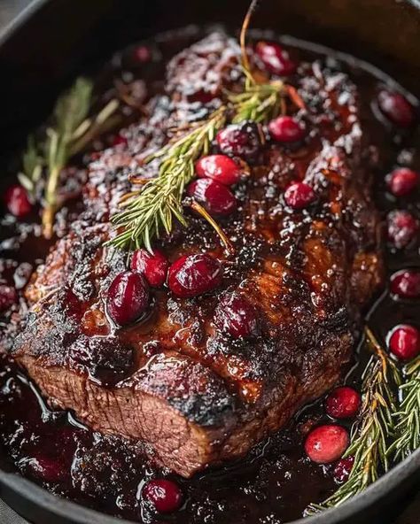 Cranberry Balsamic Ribeye Roast - Miarecipes Christmas Roast Recipes, Balsamic Roast Beef, Balsamic Roast, Christmas Meat, Roast Beef Recipe, Broccoli Pasta Bake, Venison Roast, Balsamic Marinade, Christmas Roast