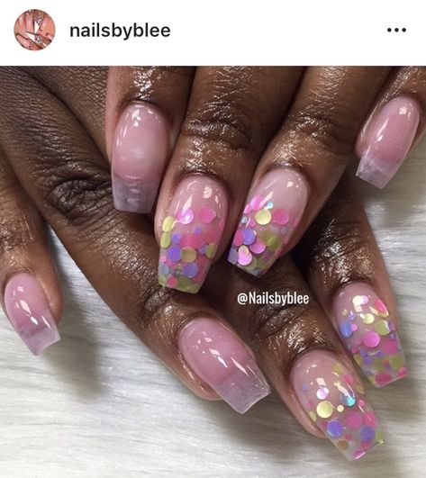 Confetti nails Confetti Nails, Polygel Nails, Nails At Home, Fancy Nails, Nail Designs Summer, Summer 2023, Nail Inspo, Confetti, Sprinkles